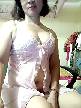 Tue-Nguyet online show from 09-15-25, 01:55
