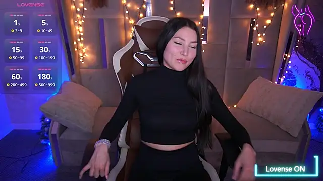 Snapshot of EliseVelour chatting on 02-14-26, 02:14 EliseVelour online show from 02-14-26, 02:14