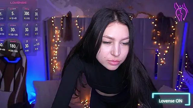 Snapshot of EliseVelour chatting on 02-17-26, 02:13 EliseVelour online show from 02-17-26, 02:13