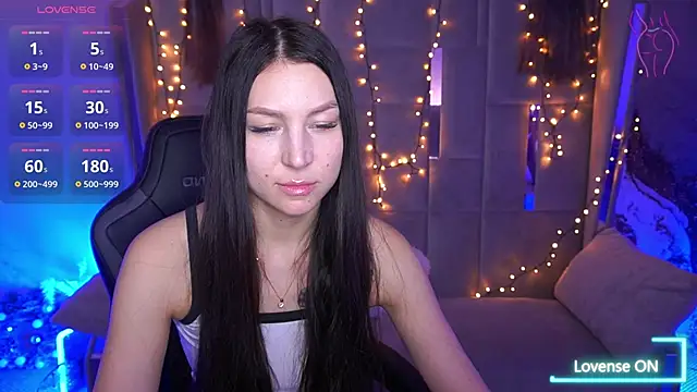 Snapshot of EliseVelour chatting on 02-25-26, 02:05 EliseVelour online show from 02-25-26, 02:05