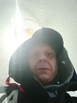 Thoma9034 online show from 11-09-25, 02:21