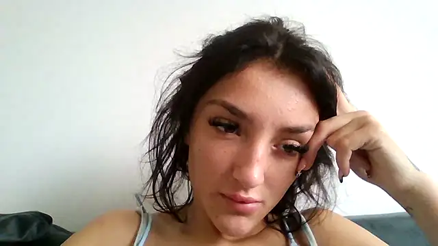 Snapshot of naughtybella05 chatting on 10-22-25, 10:26 naughtybella05 online show from 10-22-25, 10:26