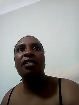 QueenRomaxx1 online show from 11-07-25, 12:10