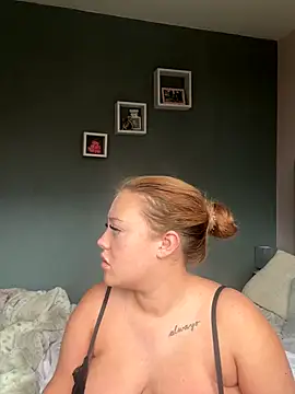 Snapshot of GoddessPrincesss chatting on 10-29-25, 11:56 GoddessPrincesss online show from 10-29-25, 11:56