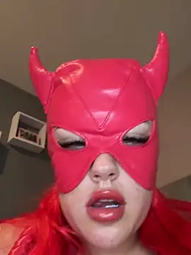 Snapshot of GoddessPrincesss chatting on 10-31-25, 07:37 GoddessPrincesss online show from 10-31-25, 07:37