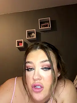 Snapshot of GoddessPrincesss chatting on 11-11-25, 10:10 GoddessPrincesss online show from 11-11-25, 10:10