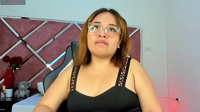 sara-lopez1 online show from 09-08-25, 07:35