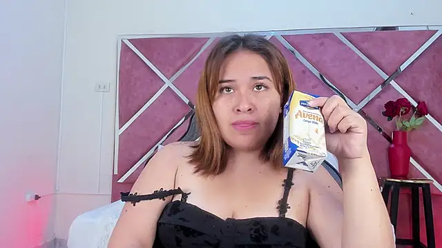 sara-lopez1 online show from 09-26-25, 11:47