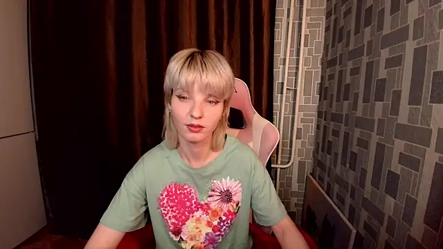 Madelaineses online show from 03-08-26, 10:24