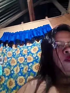 Snapshot of Huge_mama69 chatting on 02-10-26, 02:43 Huge mama69 online show from 02-10-26, 02:43