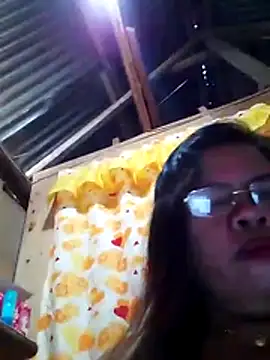 Snapshot of Huge_mama69 chatting on 03-23-26, 02:15 Huge mama69 online show from 03-23-26, 02:15