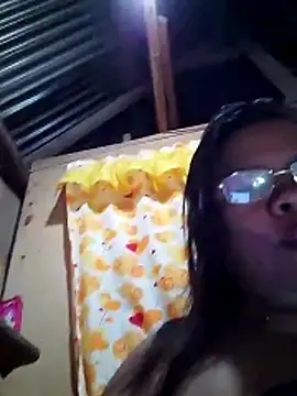 Snapshot of Huge_mama69 chatting on 03-26-26, 04:12 Huge mama69 online show from 03-26-26, 04:12