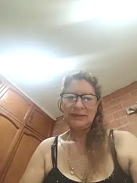 MaryeLunna online show from 12-16-25, 11:48