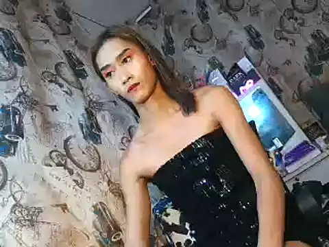 Snapshot of youarea_dreamer chatting on 10-25-25, 02:56 youarea dreamer online show from 10-25-25, 02:56