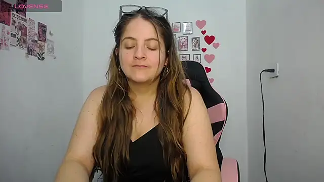 Pregnant Kloe online show from 05-14-26, 10:27