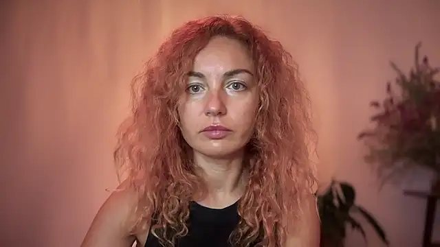 Snapshot of Reddgiirl chatting on 10-30-25, 06:52 Reddgiirl online show from 10-30-25, 06:52