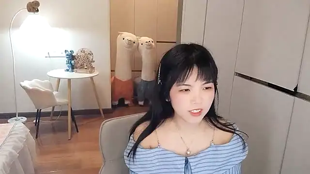 XiaoAnQi online show from 10-08-25, 10:02