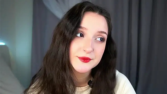 Snapshot of FalineBeacher chatting on 03-05-26, 01:34 FalineBeacher online show from 03-05-26, 01:34