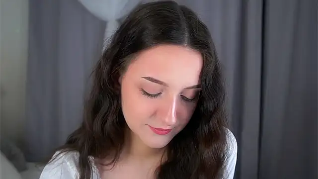 Snapshot of FalineBeacher chatting on 03-08-26, 01:14 FalineBeacher online show from 03-08-26, 01:14