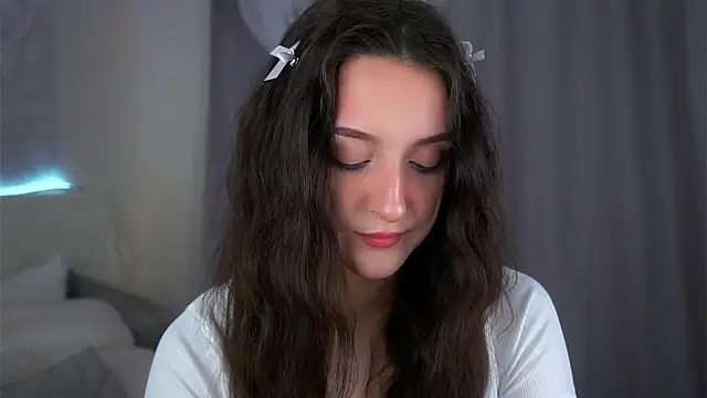 Snapshot of FalineBeacher chatting on 03-09-26, 01:20 FalineBeacher online show from 03-09-26, 01:20