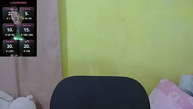 Snapshot of HornyAsian4uxx chatting on 10-10-25, 06:40 HornyAsian4uxx online show from 10-10-25, 06:40