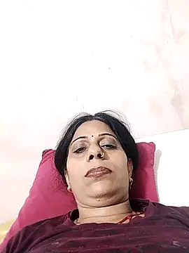Snapshot of Soniya_Roy chatting on 09-11-25, 03:12 Soniya Roy online show from 09-11-25, 03:12