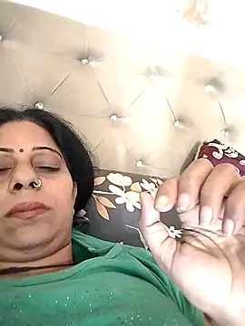 Snapshot of Soniya_Roy chatting on 04-19-26, 04:45 Soniya Roy online show from 04-19-26, 04:45