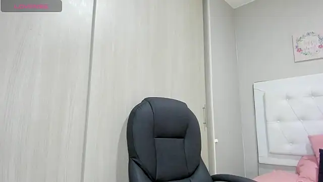 andrea  hills online show from 10-10-25, 06:51