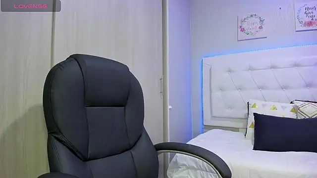 andrea  hills online show from 10-20-25, 07:03