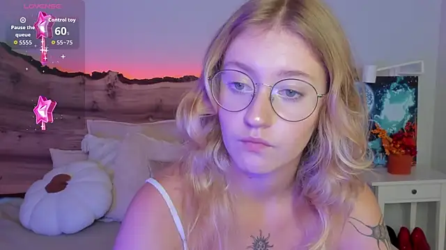 Nerissa xo online show from 09-21-25, 07:59