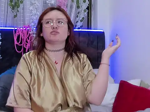 Snapshot of AliaMiller_ chatting on 01-12-26, 01:49 AliaMiller online show from 01-12-26, 01:49