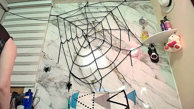 rachelroberts online show from 10-28-25, 09:13