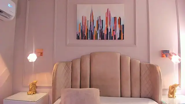 Snapshot of mia_kisses2 chatting on 03-08-26, 03:21 mia kisses2 online show from 03-08-26, 03:21