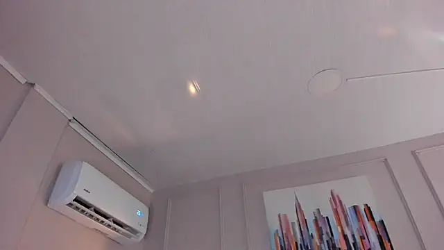 mia kisses2 online show from 05-21-26, 04:30