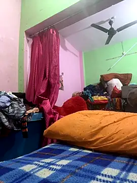 Snapshot of sakshi5533 chatting on 10-25-25, 05:19 sakshi5533 online show from 10-25-25, 05:19