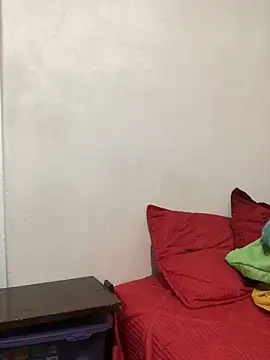 Snapshot of luisahot_9727 chatting on 09-25-25, 03:21 luisahot 9727 online show from 09-25-25, 03:21