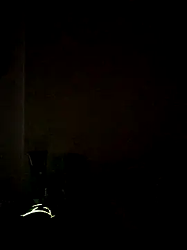 Snapshot of luisahot_9727 chatting on 10-18-25, 03:31 luisahot 9727 online show from 10-18-25, 03:31