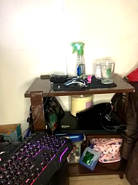 Snapshot of luisahot_9727 chatting on 10-26-25, 06:30 luisahot 9727 online show from 10-26-25, 06:30