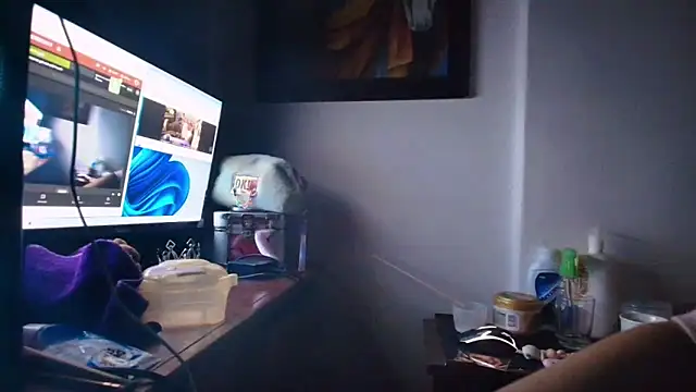 Snapshot of luisahot_9727 chatting on 02-25-26, 08:02 luisahot 9727 online show from 02-25-26, 08:02