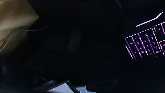 Snapshot of luisahot_9727 chatting on 02-26-26, 06:12 luisahot 9727 online show from 02-26-26, 06:12