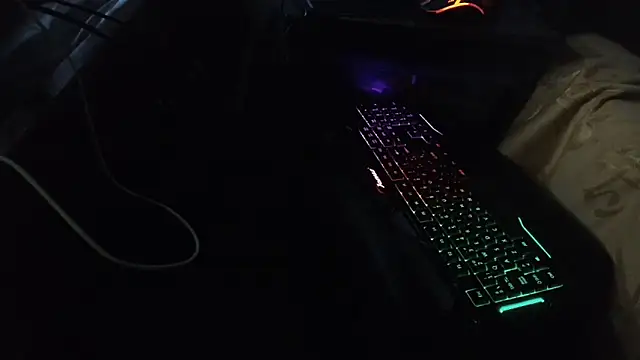 Snapshot of luisahot_9727 chatting on 03-08-26, 01:37 luisahot 9727 online show from 03-08-26, 01:37