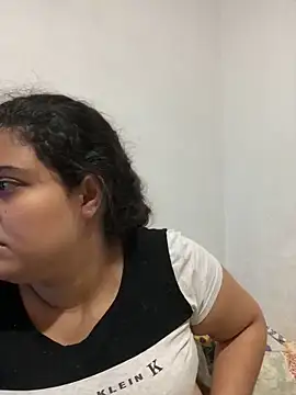 Snapshot of luisahot_9727 chatting on 03-17-26, 05:11 luisahot 9727 online show from 03-17-26, 05:11