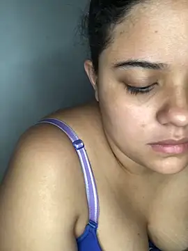 Snapshot of luisahot_9727 chatting on 03-21-26, 08:19 luisahot 9727 online show from 03-21-26, 08:19