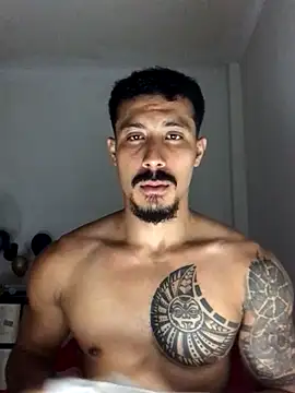 Snapshot of Owenferrara chatting on 11-23-25, 04:01 Owenferrara online show from 11-23-25, 04:01