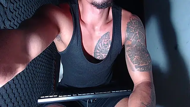 Snapshot of Owenferrara chatting on 03-11-26, 10:10 Owenferrara online show from 03-11-26, 10:10