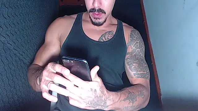 Snapshot of Owenferrara chatting on 03-13-26, 01:01 Owenferrara online show from 03-13-26, 01:01