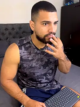 Snapshot of vincentjaxon chatting on 10-06-25, 12:24 vincentjaxon online show from 10-06-25, 12:24