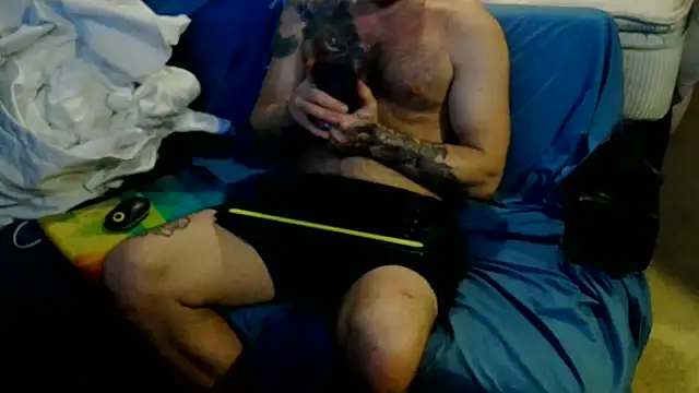 Luv2SuckBWC92 online show from 10-14-25, 06:47