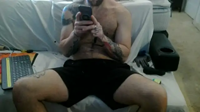 Luv2SuckBWC92 online show from 10-24-25, 05:09