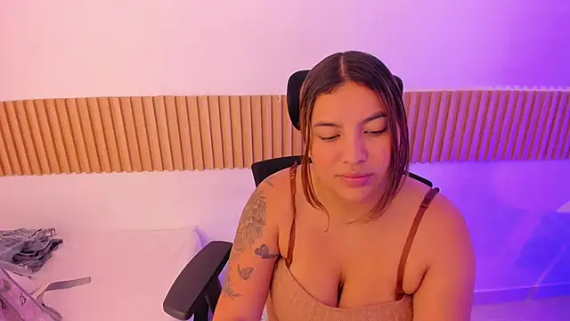 OliviaSweett online show from 10-11-25, 07:12